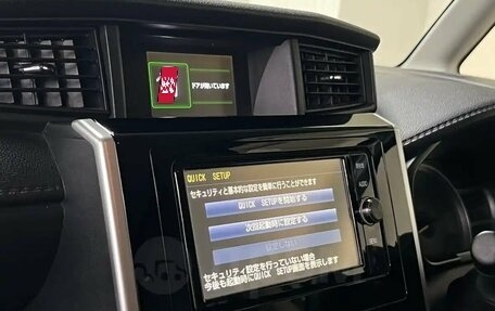 Toyota Roomy I, 2017 год, 1 077 000 рублей, 15 фотография