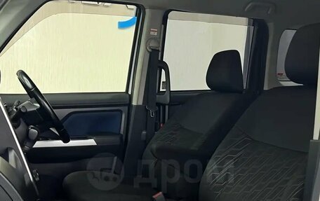 Toyota Roomy I, 2017 год, 1 077 000 рублей, 24 фотография