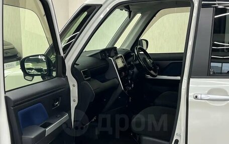 Toyota Roomy I, 2017 год, 1 077 000 рублей, 22 фотография