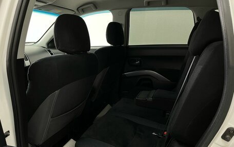 Mitsubishi Outlander III рестайлинг 3, 2007 год, 1 050 000 рублей, 7 фотография