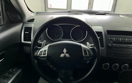 Mitsubishi Outlander III рестайлинг 3, 2007 год, 1 050 000 рублей, 14 фотография