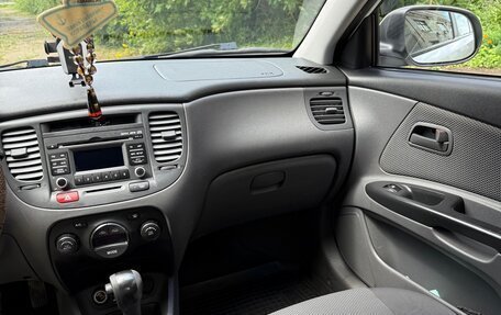 KIA Rio II, 2011 год, 650 000 рублей, 8 фотография