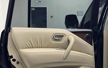 Infiniti QX56, 2011 год, 2 950 000 рублей, 22 фотография