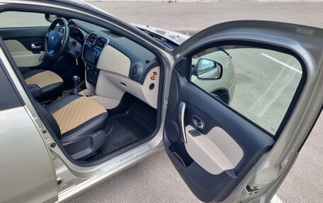 Renault Logan II, 2018 год, 987 000 рублей, 24 фотография