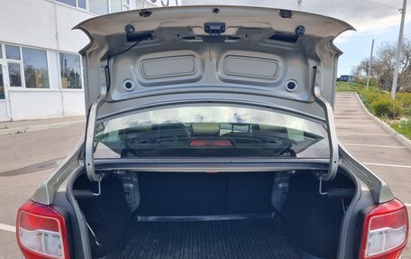 Renault Logan II, 2018 год, 987 000 рублей, 19 фотография