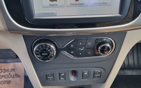 Renault Logan II, 2018 год, 987 000 рублей, 32 фотография