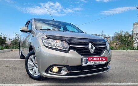 Renault Logan II, 2018 год, 987 000 рублей, 40 фотография