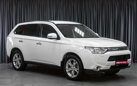 Mitsubishi Outlander III рестайлинг 3, 2013 год, 1 699 000 рублей, 1 фотография