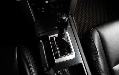 Toyota Land Cruiser Prado 150 рестайлинг 2, 2010 год, 3 199 000 рублей, 23 фотография