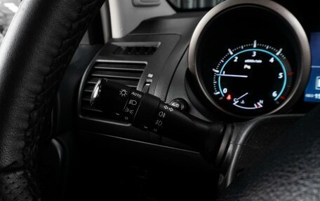 Toyota Land Cruiser Prado 150 рестайлинг 2, 2010 год, 3 199 000 рублей, 26 фотография