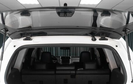 Toyota Land Cruiser Prado 150 рестайлинг 2, 2010 год, 3 199 000 рублей, 34 фотография