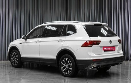 Volkswagen Tiguan II, 2018 год, 2 194 000 рублей, 2 фотография