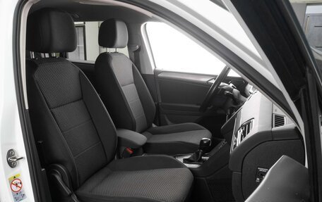 Volkswagen Tiguan II, 2018 год, 2 194 000 рублей, 8 фотография