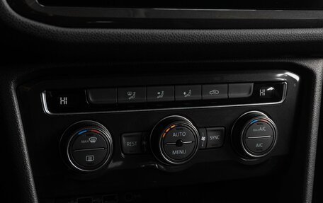 Volkswagen Tiguan II, 2018 год, 2 194 000 рублей, 12 фотография