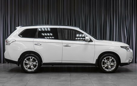 Mitsubishi Outlander III рестайлинг 3, 2013 год, 1 699 000 рублей, 5 фотография