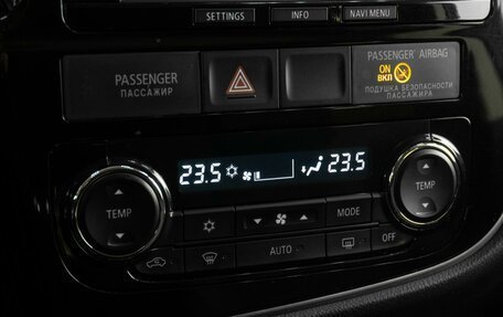 Mitsubishi Outlander III рестайлинг 3, 2013 год, 1 699 000 рублей, 12 фотография