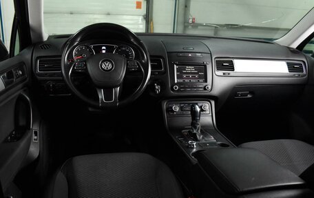 Volkswagen Touareg III, 2012 год, 2 035 000 рублей, 6 фотография