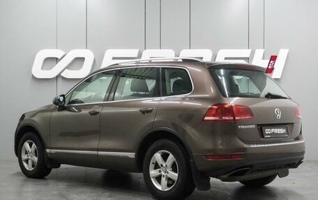 Volkswagen Touareg III, 2012 год, 2 035 000 рублей, 2 фотография