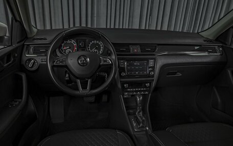 Skoda Rapid I, 2018 год, 1 389 000 рублей, 6 фотография