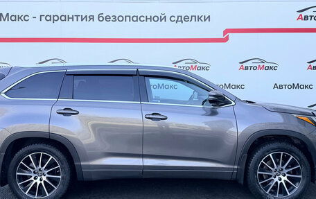 Toyota Highlander III, 2018 год, 3 450 000 рублей, 5 фотография
