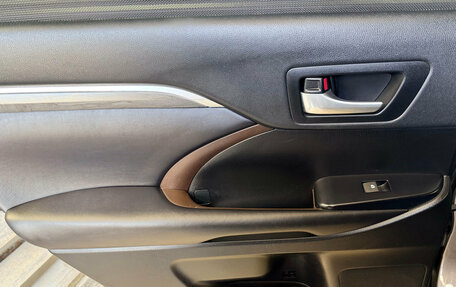 Toyota Highlander III, 2018 год, 3 450 000 рублей, 22 фотография