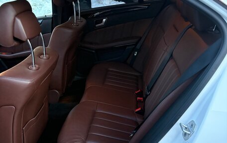 Mercedes-Benz E-Класс, 2013 год, 2 650 000 рублей, 15 фотография