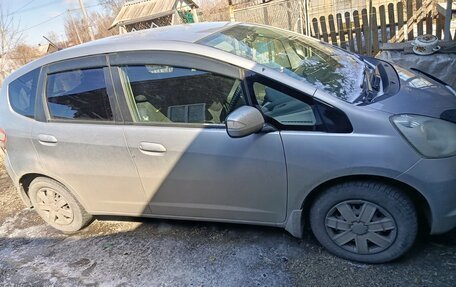 Honda Fit III, 2008 год, 570 000 рублей, 2 фотография