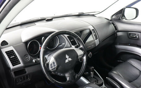 Mitsubishi Outlander III рестайлинг 3, 2010 год, 1 149 000 рублей, 7 фотография