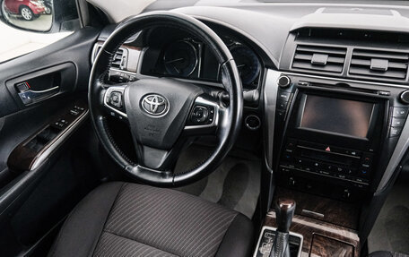 Toyota Camry, 2016 год, 1 849 000 рублей, 10 фотография