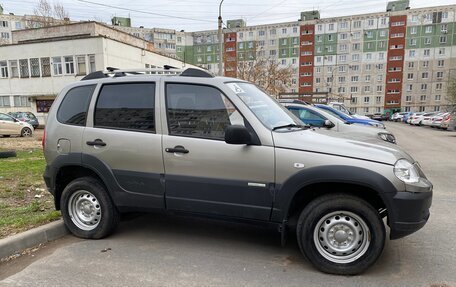 Chevrolet Niva I рестайлинг, 2013 год, 800 000 рублей, 5 фотография