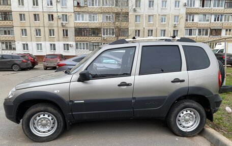 Chevrolet Niva I рестайлинг, 2013 год, 800 000 рублей, 3 фотография