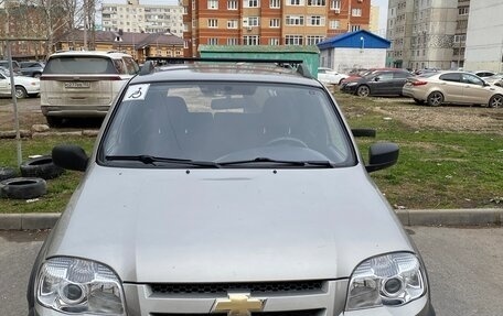 Chevrolet Niva I рестайлинг, 2013 год, 800 000 рублей, 2 фотография