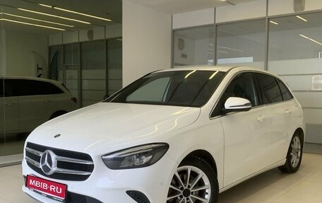 Mercedes-Benz B-Класс, 2018 год, 2 250 000 рублей, 1 фотография