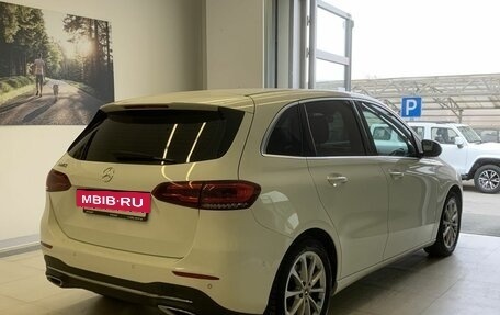 Mercedes-Benz B-Класс, 2018 год, 2 250 000 рублей, 4 фотография