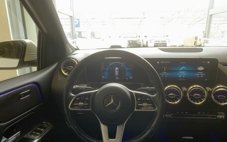 Mercedes-Benz B-Класс, 2018 год, 2 250 000 рублей, 10 фотография