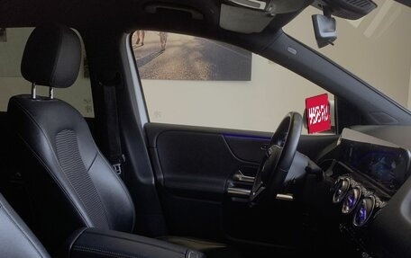 Mercedes-Benz B-Класс, 2018 год, 2 250 000 рублей, 11 фотография