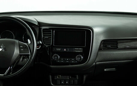 Mitsubishi Outlander III рестайлинг 3, 2018 год, 2 249 700 рублей, 14 фотография