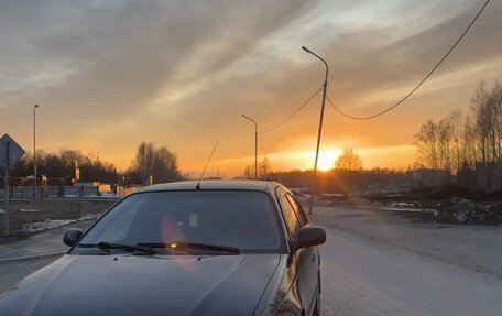 Toyota Avensis III рестайлинг, 2001 год, 400 000 рублей, 1 фотография