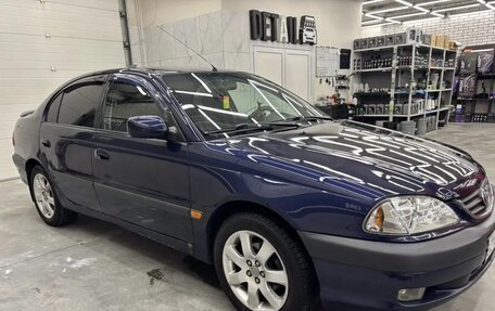 Toyota Avensis III рестайлинг, 2001 год, 400 000 рублей, 8 фотография