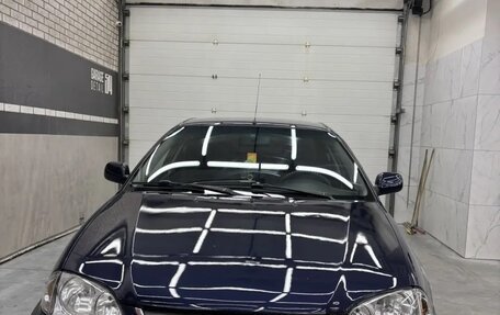 Toyota Avensis III рестайлинг, 2001 год, 400 000 рублей, 4 фотография