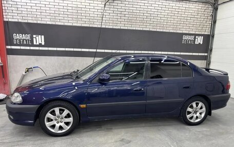 Toyota Avensis III рестайлинг, 2001 год, 400 000 рублей, 5 фотография