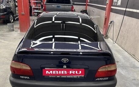 Toyota Avensis III рестайлинг, 2001 год, 400 000 рублей, 18 фотография