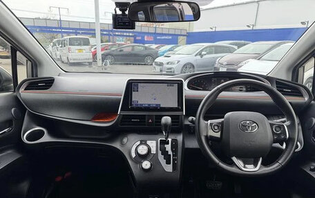 Toyota Sienta II, 2020 год, 1 165 000 рублей, 13 фотография