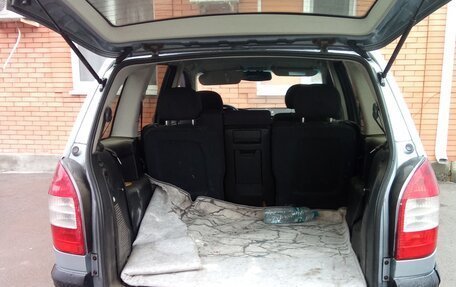 Opel Zafira A рестайлинг, 2004 год, 340 000 рублей, 2 фотография