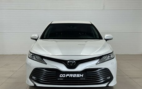 Toyota Camry, 2020 год, 3 000 000 рублей, 2 фотография