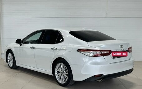 Toyota Camry, 2020 год, 3 000 000 рублей, 4 фотография