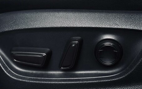 Toyota Camry, 2020 год, 3 000 000 рублей, 16 фотография