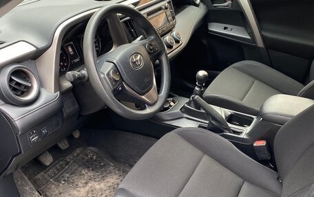 Toyota RAV4, 2016 год, 2 600 000 рублей, 15 фотография