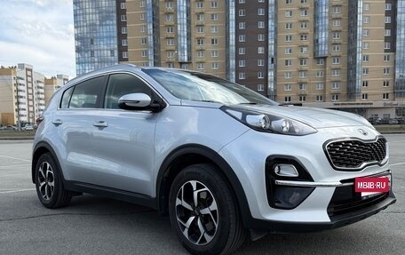 KIA Sportage IV рестайлинг, 2020 год, 2 495 000 рублей, 2 фотография