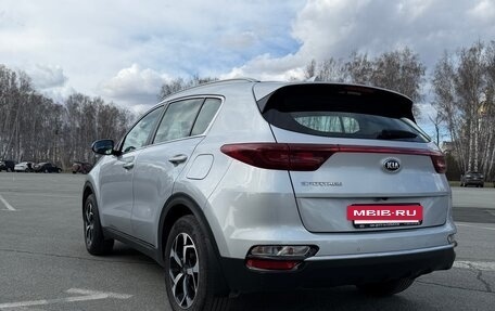 KIA Sportage IV рестайлинг, 2020 год, 2 495 000 рублей, 5 фотография